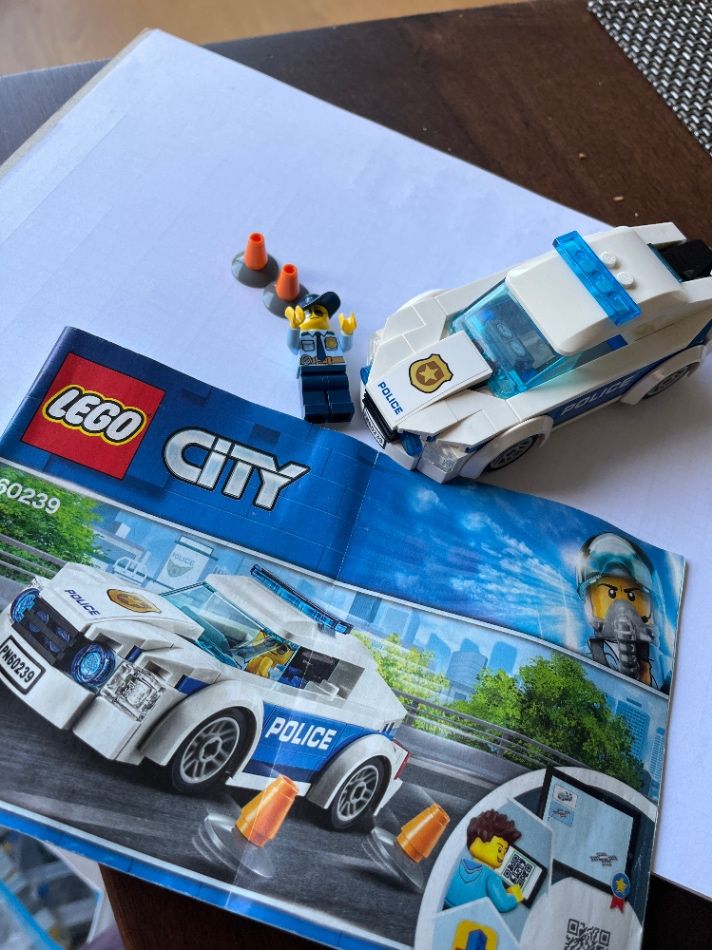 60239 Politie patrouille auto