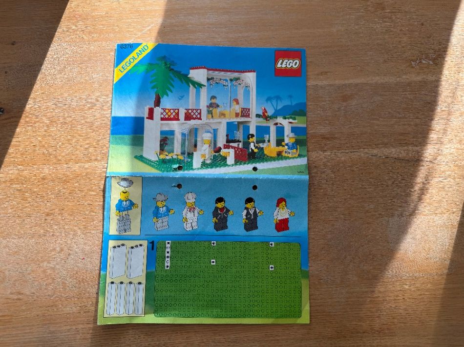 6376 Breezeway Café 1990 — LEGO te koop op BrickVillage