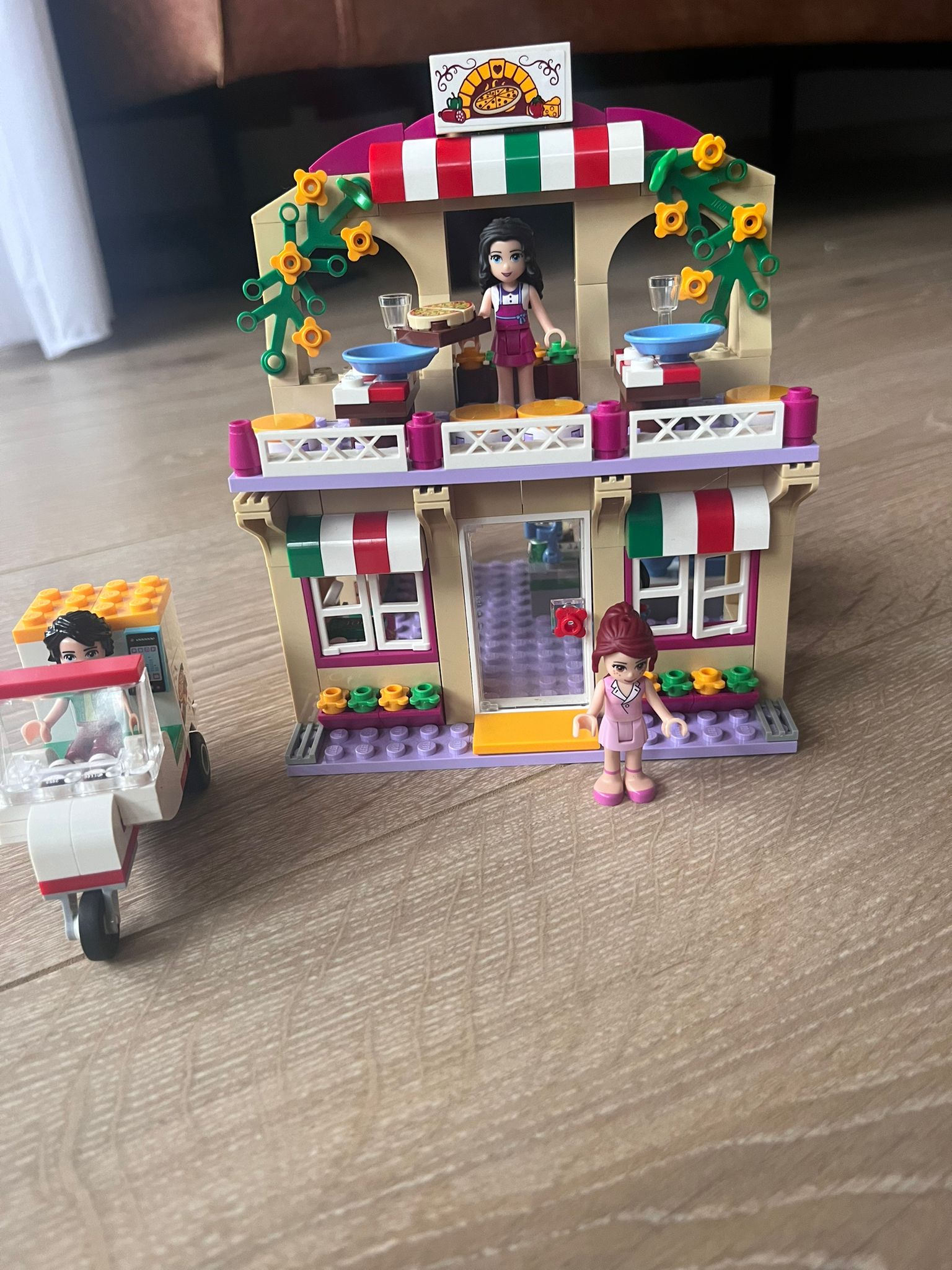 Pizzeria Lego friends als nieuw 41311