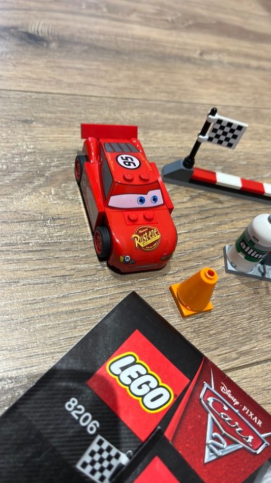 Cars 8200