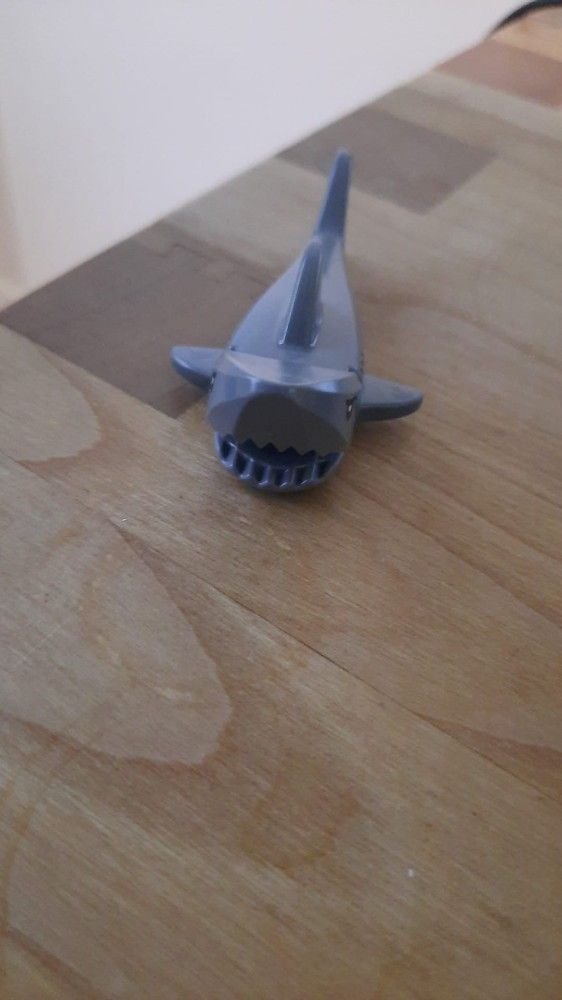 haai donkergrijs