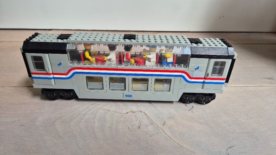LEGO 4547 Railroad Club Car