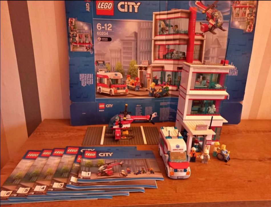 Lego City Hospital 60204 ziekenhuis