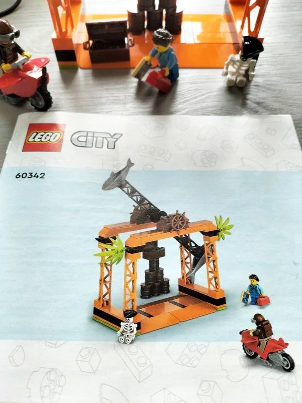 LEGO City stunt set 60342 – compleet + handleiding