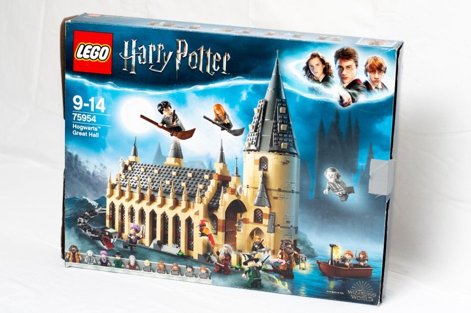 Harry Potter De Grote Zaal van Zweinstein 75954