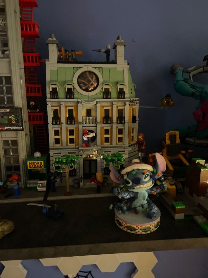 Lego Marcel sanctum