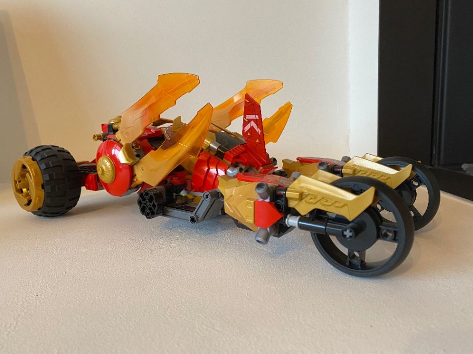 LEGO Ninjago Kai's Gouden Drakenwagen 71773 met doos