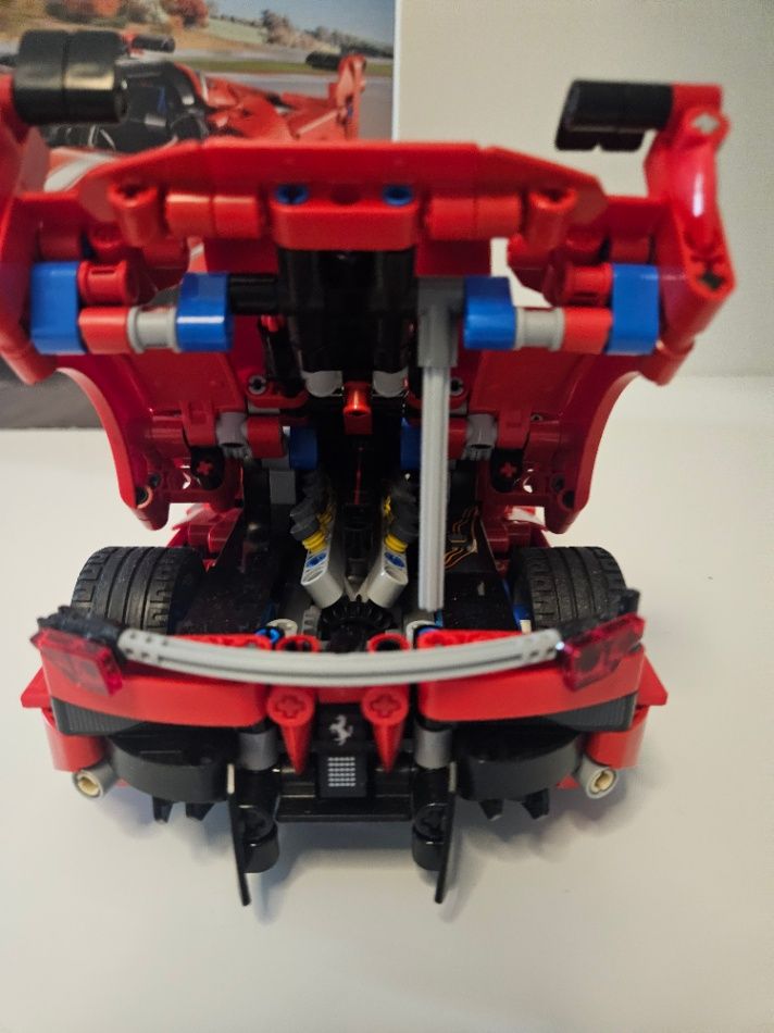 LEGO Technic Ferrari FXX K Modelauto - 42212